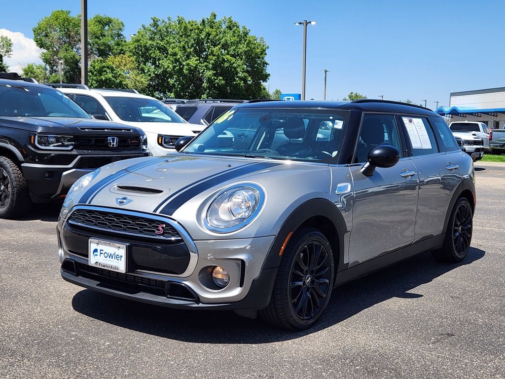 2016 MINI Cooper S — rear three-quarter view
